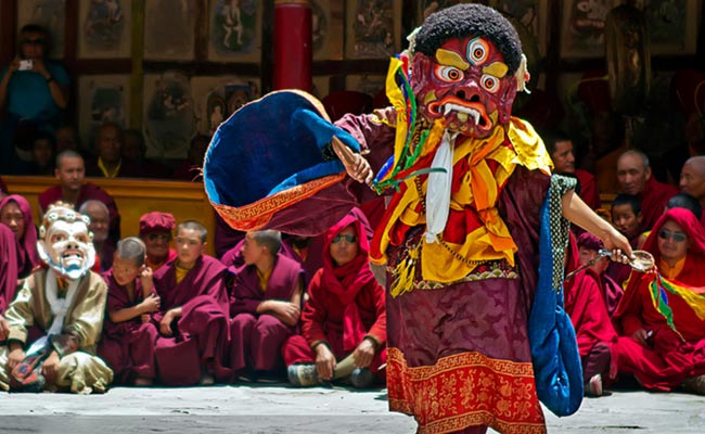 tibbetan folk dance cham