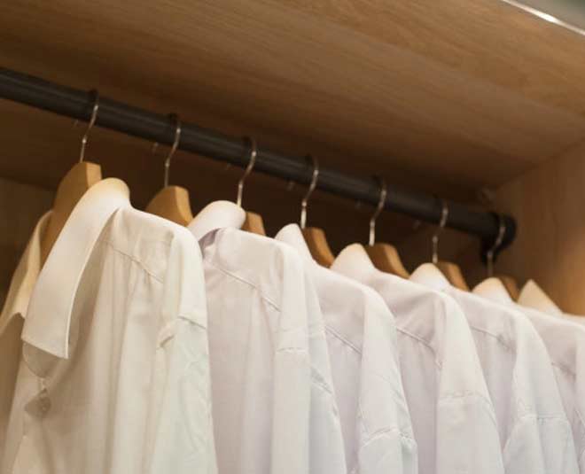 अलमारी को करें साफ clean cupboard