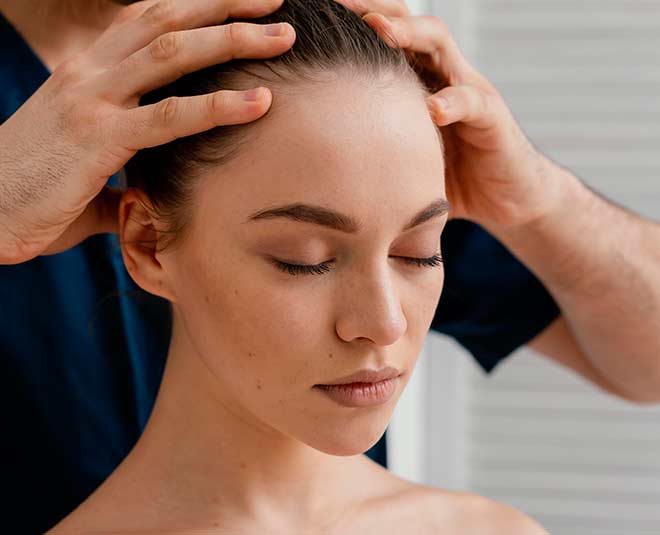 hair massage with oil