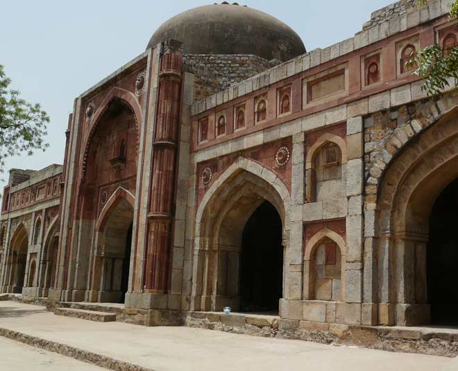 history about jamali kamali monument delhi inside 