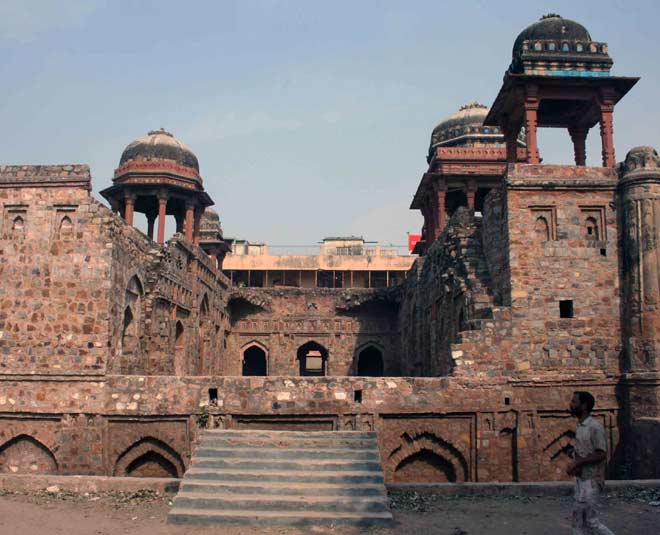 history of jahaz mahal in delhi inside 