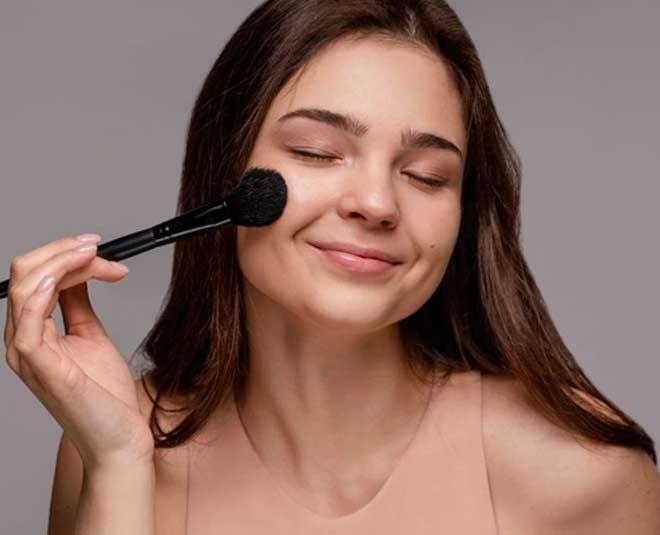 how to use blusher and highlighter