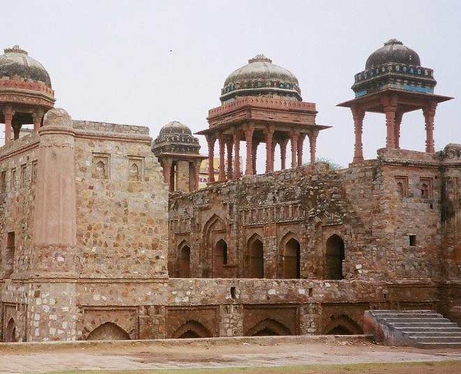 jahaz mahal in delhi inside 