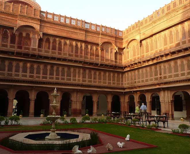 lallgarh palace inside 