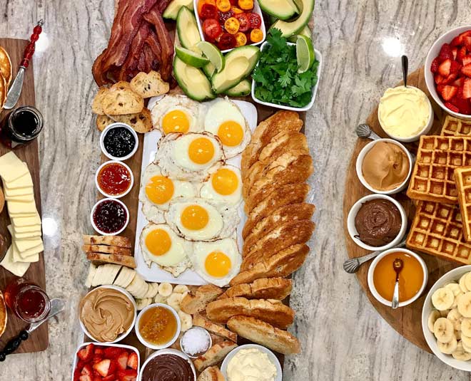 10-cafes-in-delhi-ncr-that-are-perfect-for-a-brunch-date