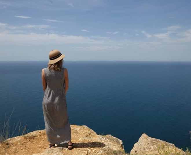 maxi dress with short height