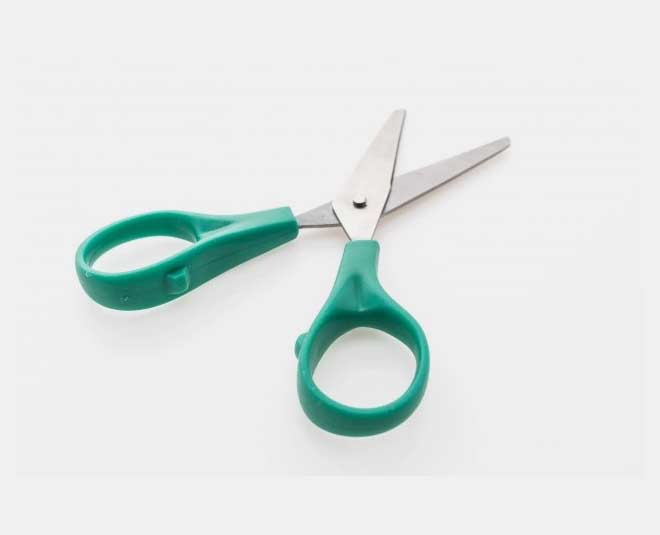 कैंची से चिपचिपाहट करें दूर scissors