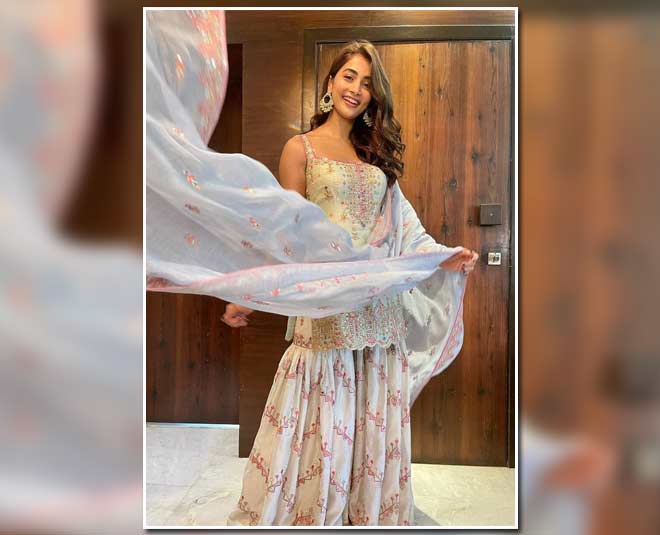 Birthday Special: Ethnic Outfits Inspired By Pooja Hegde That You