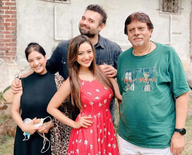 मदालसा शर्मा चक्रवर्ती (काव्या) tv series like anupama