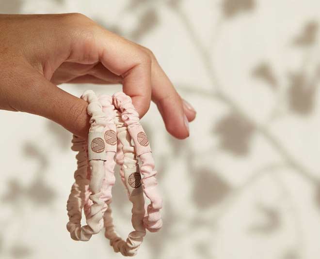 Tips to clean hair scrunchies