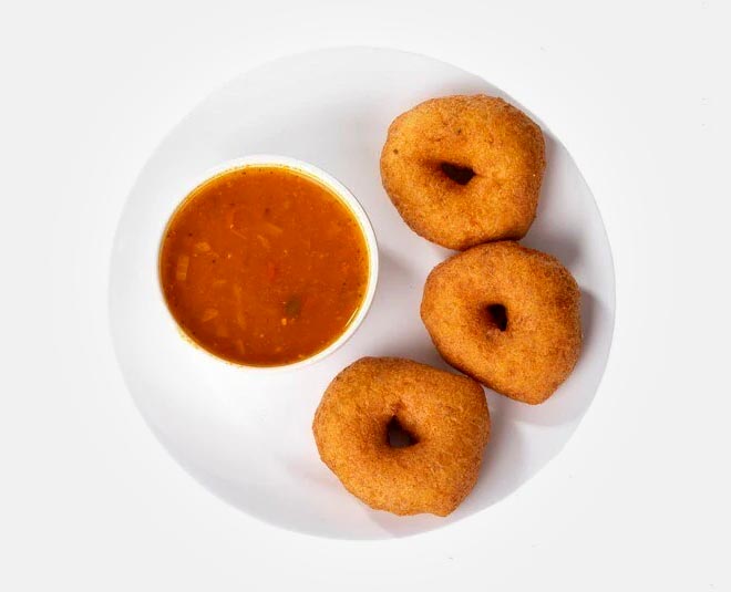 aloo  vada  sambar