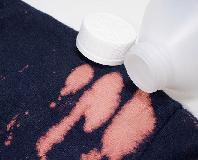 रंगीन कपड़ों से ब्लीच का स्टेन bleach stain from clothes