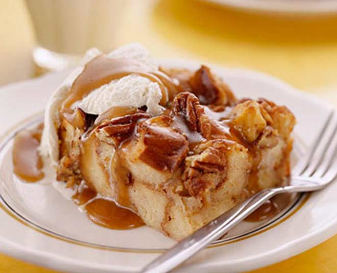 bread pudding with maple sauce