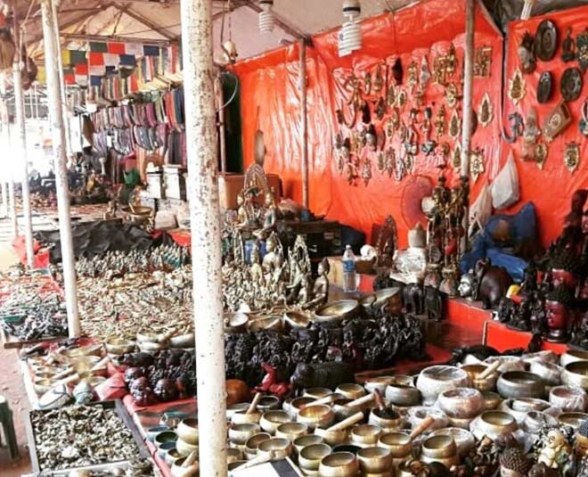 calangute market in goa