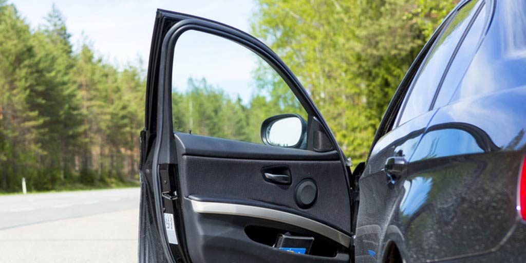 How To Fix Noisy Car Doorsकार के दरवाजे से आती है आवाज तो उसे ऐसे करें ठीक