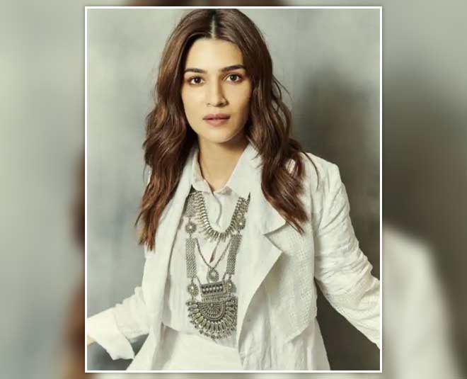 carry oxidised jewellery with western dresses