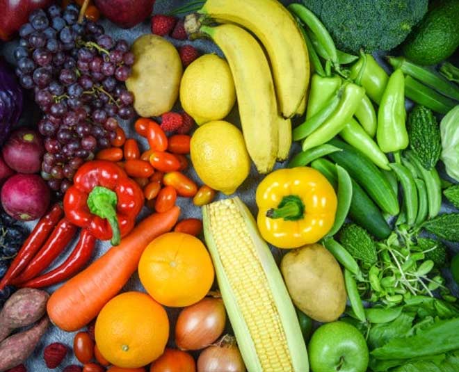 फल और सब्जियों की सफाई करें clean fruit and vegetable