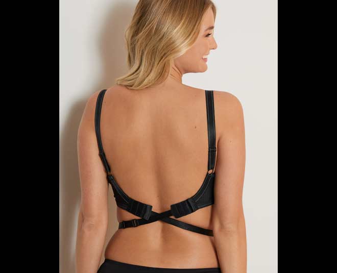 Bra Hack! How to Hide Your Bra Straps on a Racerback Top - Straight A Style