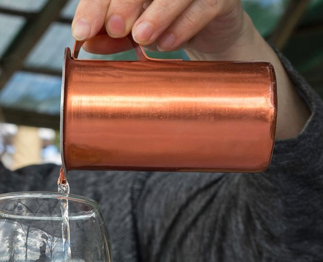 drink water from copper vessel