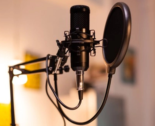earn money from podcasting