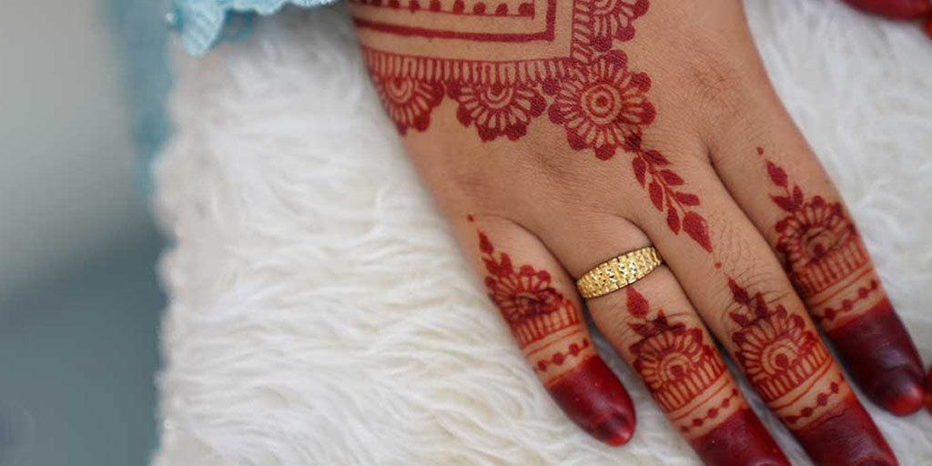 5 Ways To Get Rid Of Henna/Mehendi From Your Nails | HerZindagi