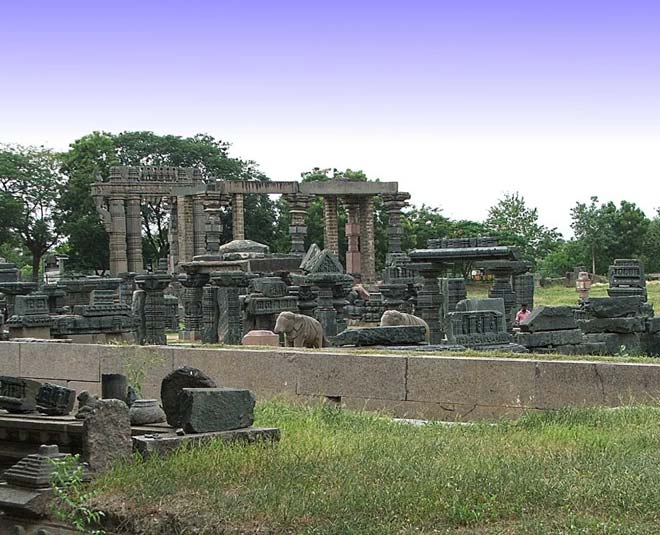 history about warangal fort inside 