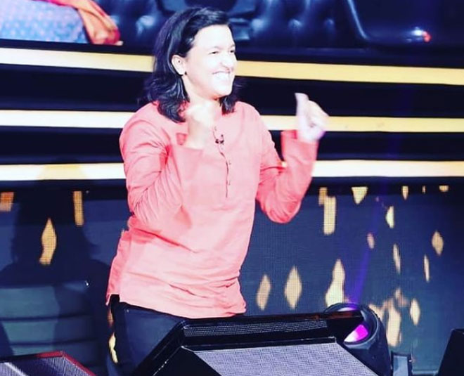 how to reach kbc hot seat