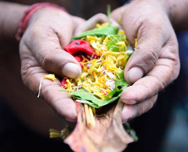 importance  of  tarpan  for  ancestors in hindi