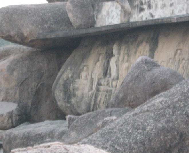 mahoba famous places inside 