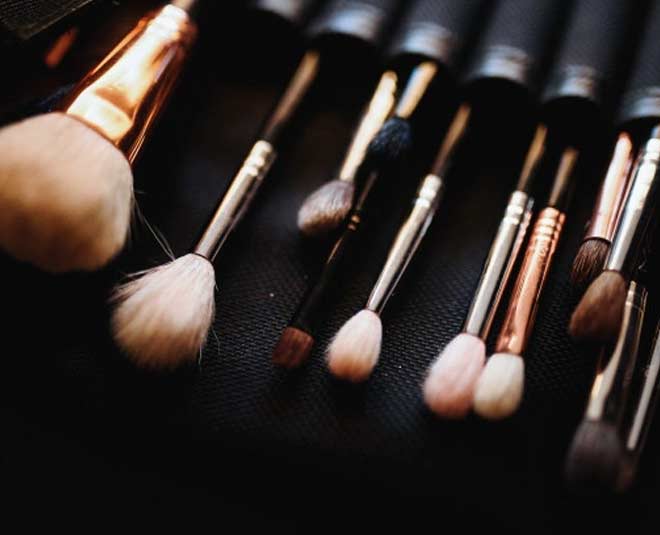 make up brush