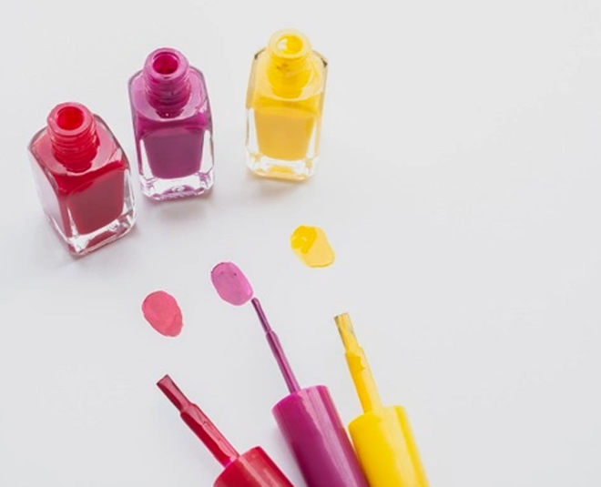 कपड़ों से नेल पेंट का स्टेन nail paint cleaning