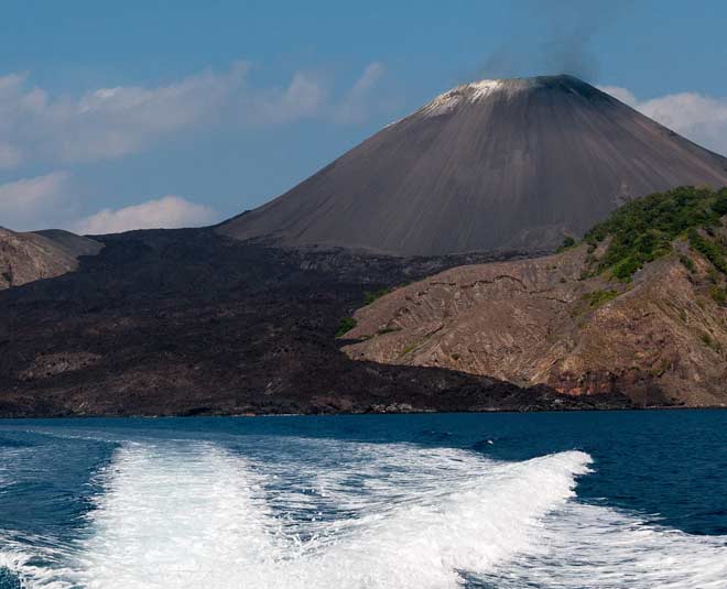 natural wonders of india bairen island inside 