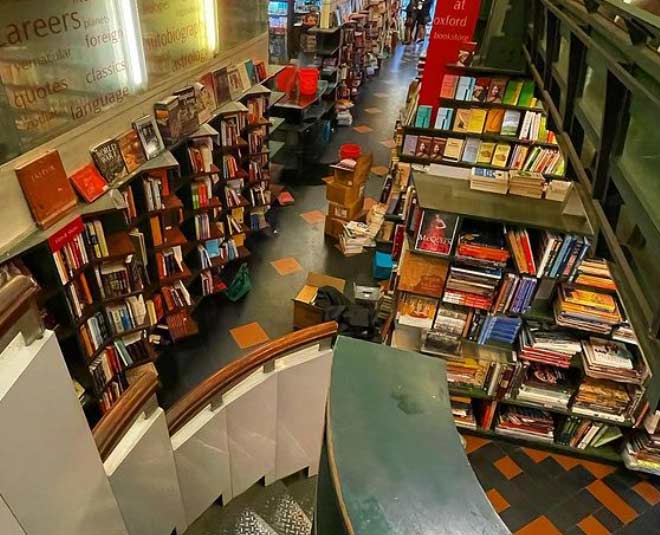 ऑक्सफोर्ड बुकस्टोर, कोलकाता oxford bookstore kolkata