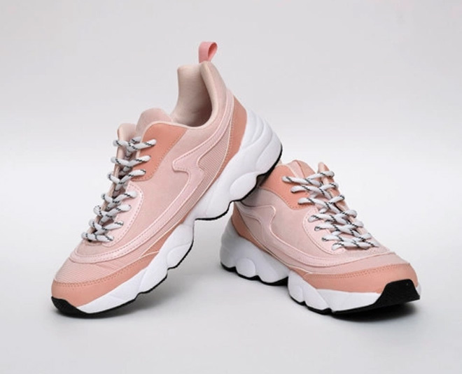 theletic shoes cleaning tips