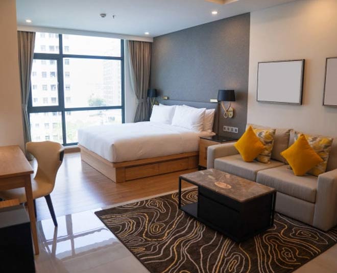 window in guest room