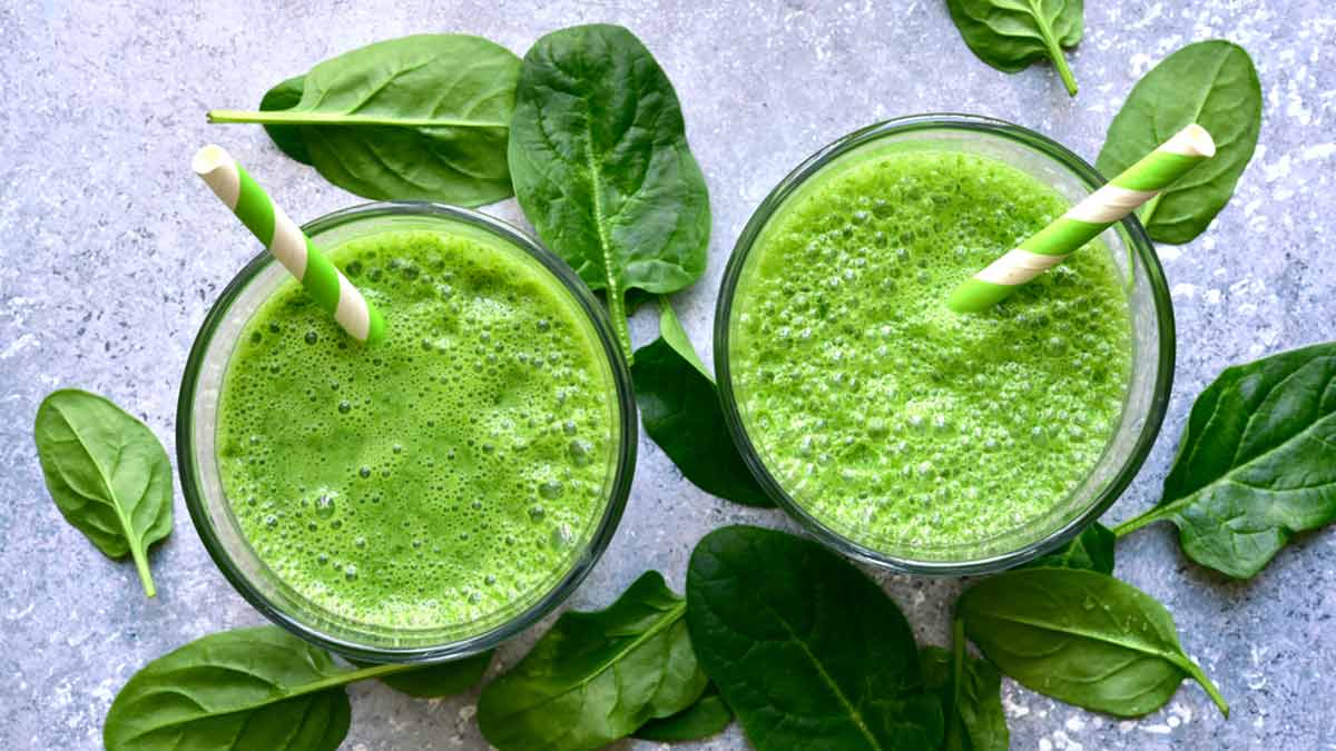 Give Your Body A Healthy Drive With This Kale And Spinach Smoothie ...