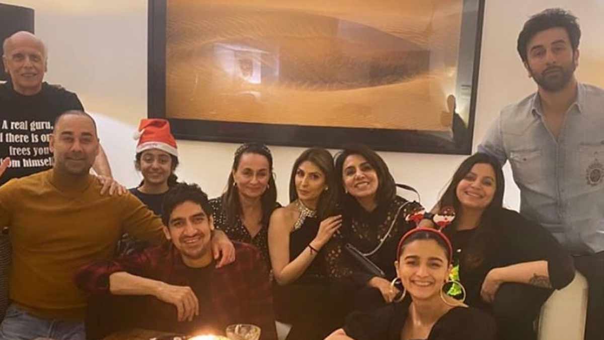 क्रिस्मस सेलिब्रेशन alia and neetu kapoor cute photos