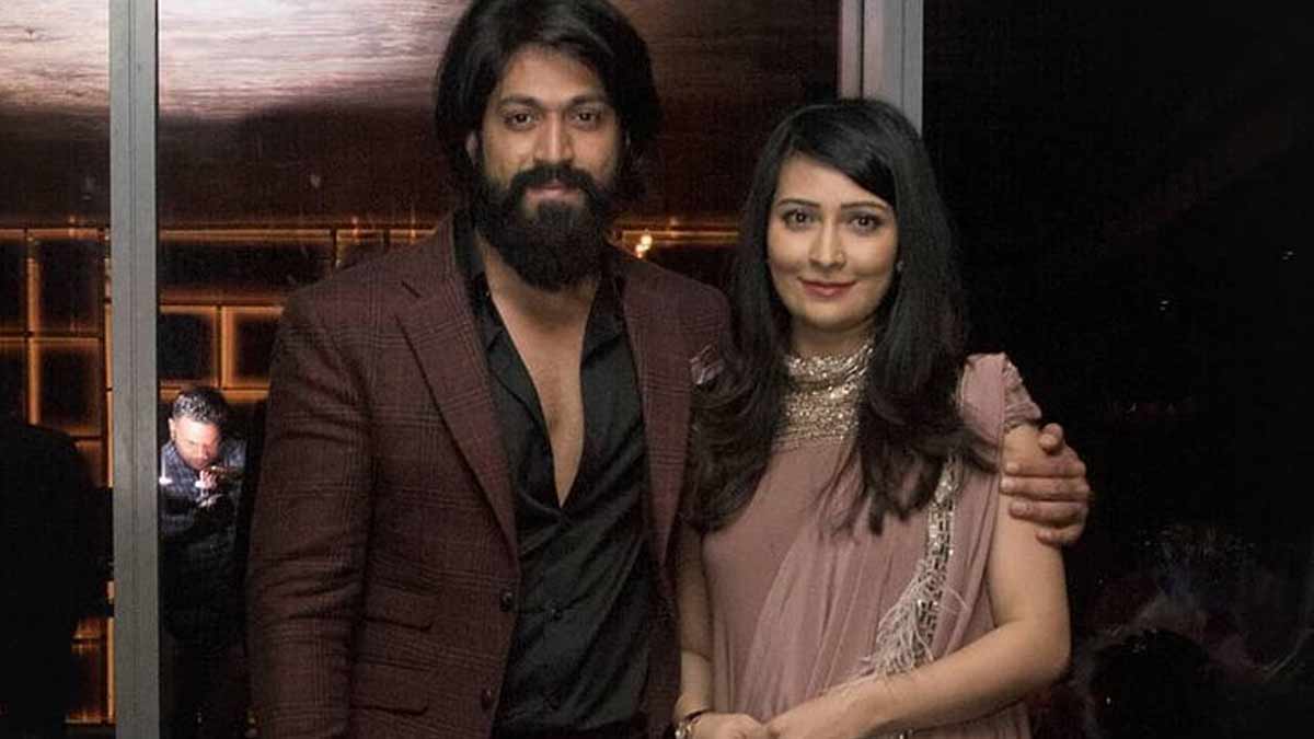 ash and Radhika love story in hindi