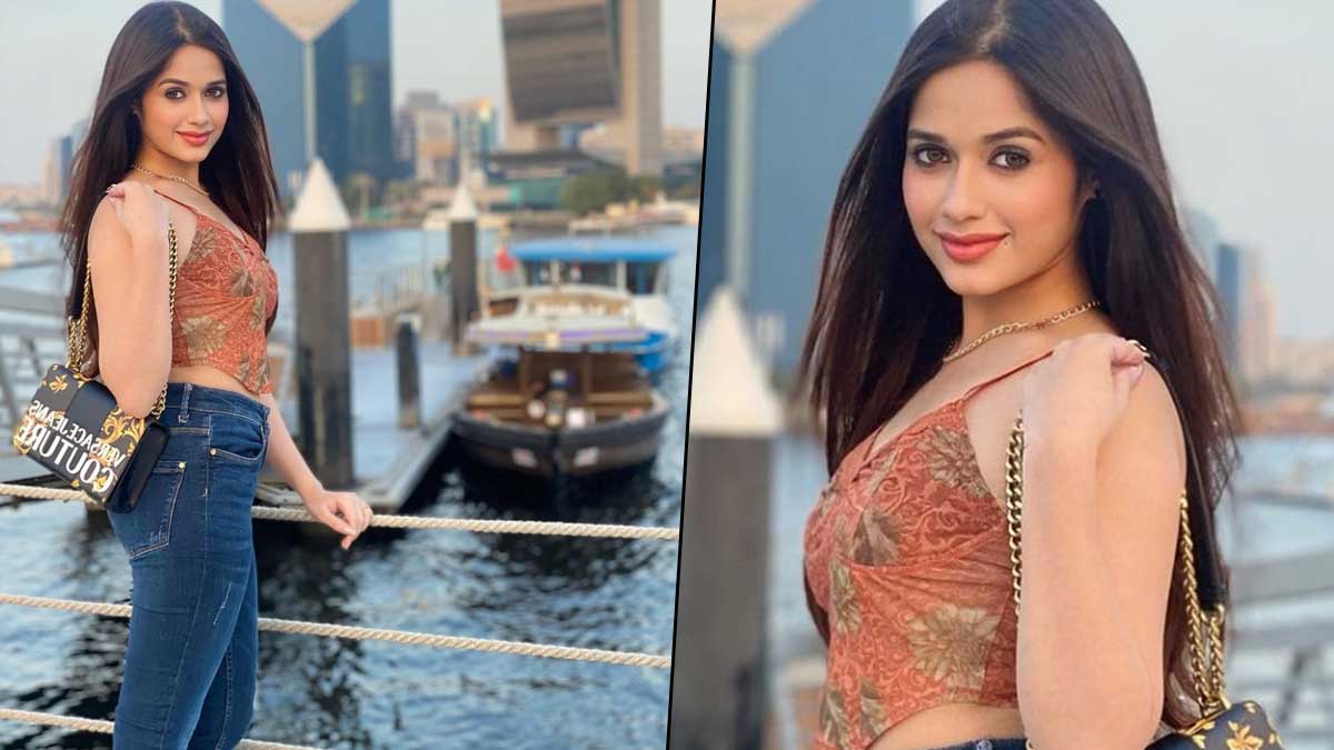 ब्रालेट टॉप एंड जींस bralet top and jeans look