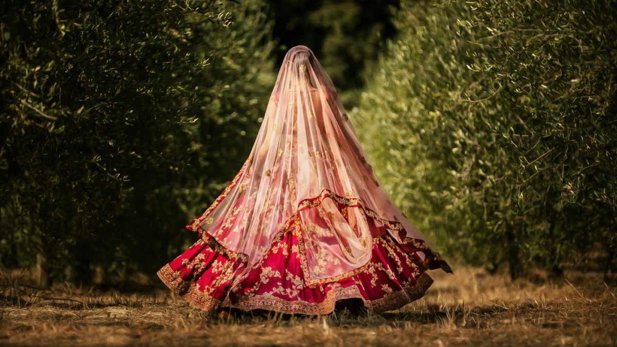 Are You On The Heavier Side? Here Is How You Should Choose Your Wedding  Lehenga