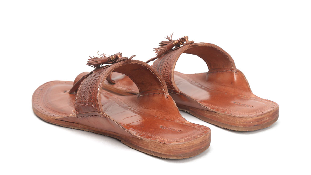 desi footwears must have