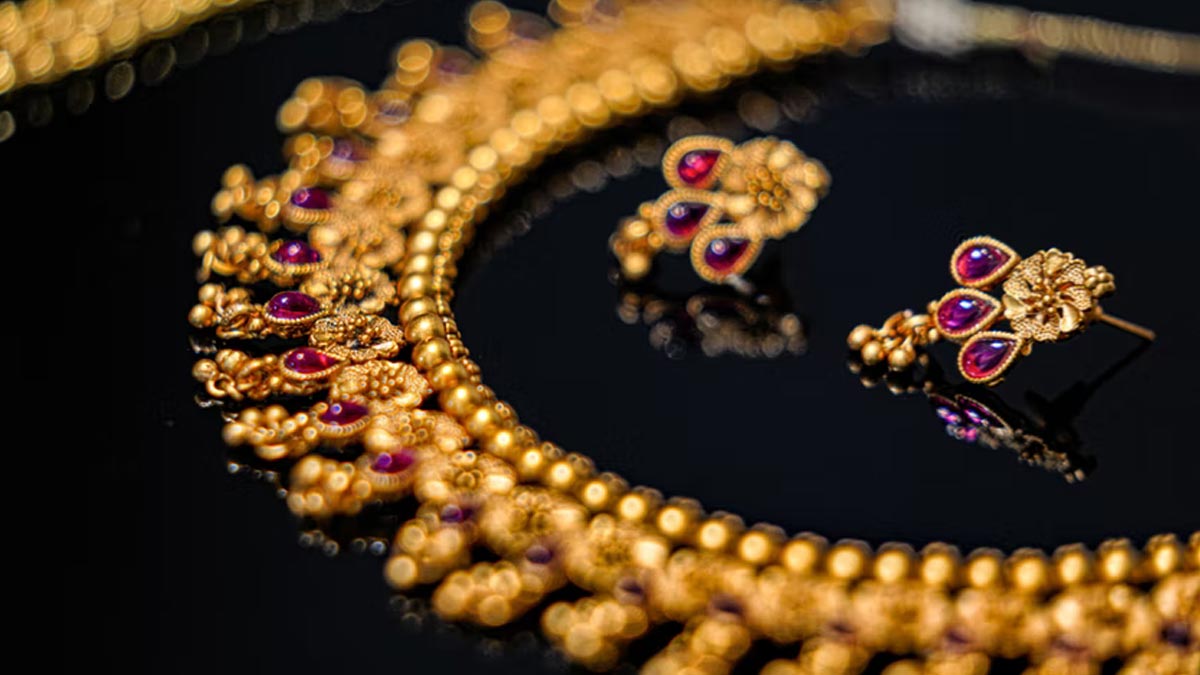 gold buying and tips for akshaya tritya 