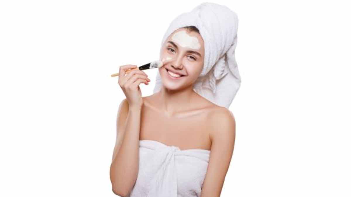 how to apply bleach on skin