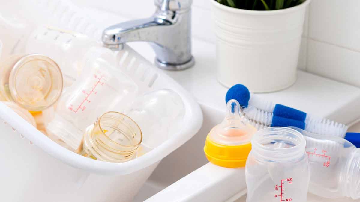 how to clean baby milk bottle in hindi 