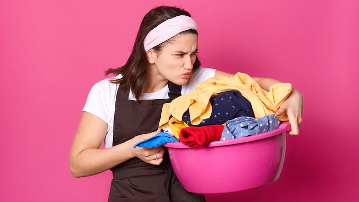 How To Remove Cooking Smell From Clothes