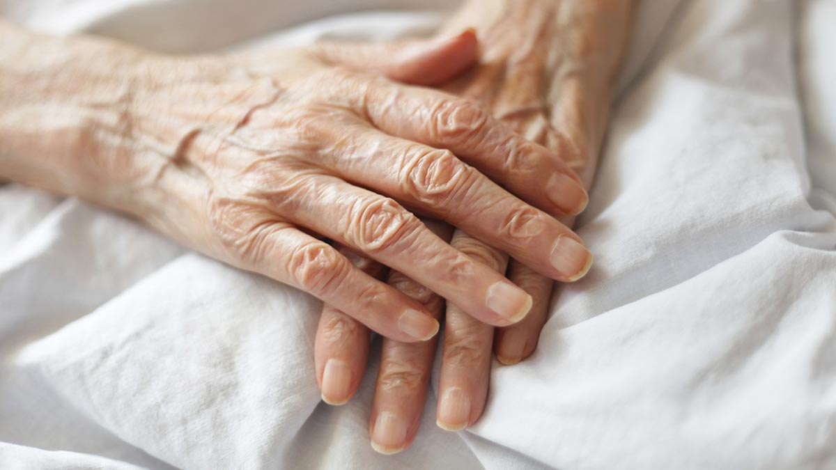 how  to  get  younger  looking  hands  overnight