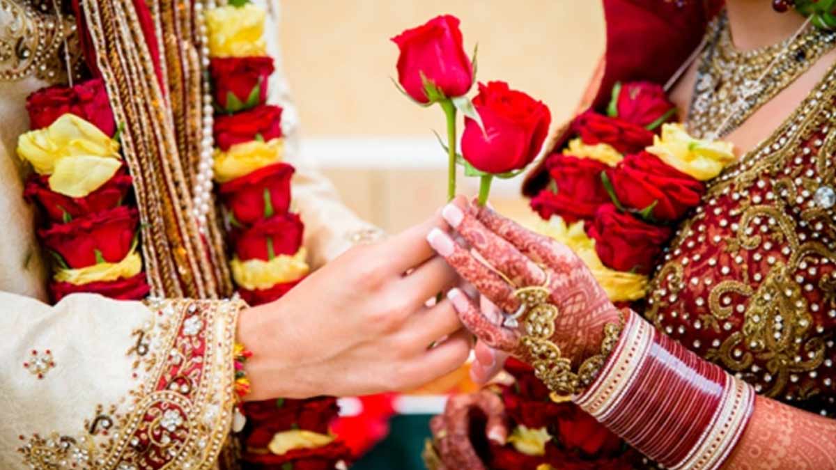 ideas-to-celebrate-wedding-anniversary-in-hindi