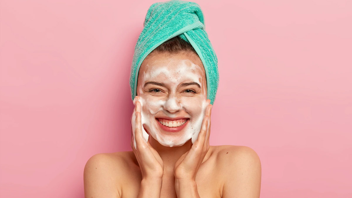 know about the difference between face wash and face cleanser