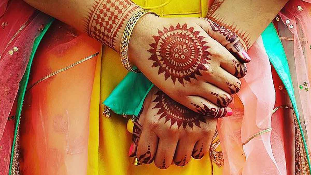 If Your Mehndi Goes Darker, Its Means Your Husband Loves You Much: Best  Tips to Darken Mehndi - mukeshsd's blog