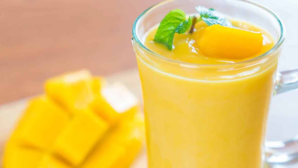 10 Refreshing <b>Mango</b> Drinks You Can Try This Summer.